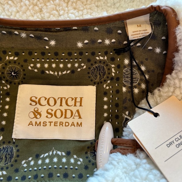 Scotch & Soda Short Teddy Jacket in Off White (M) - Picture 13 of 15